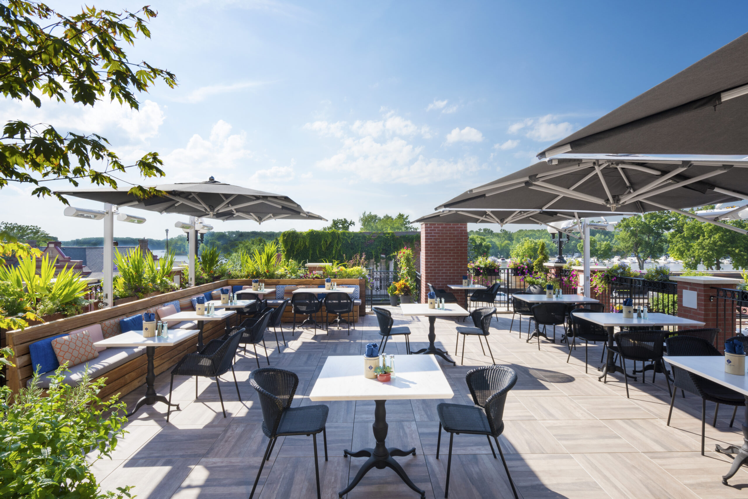 tables, outdoor dining